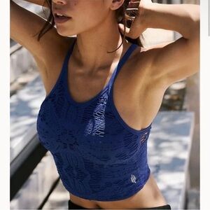 💙FP Movement Happiness Runs Floral Crop Tank Blue M/L Excellent Condition💙